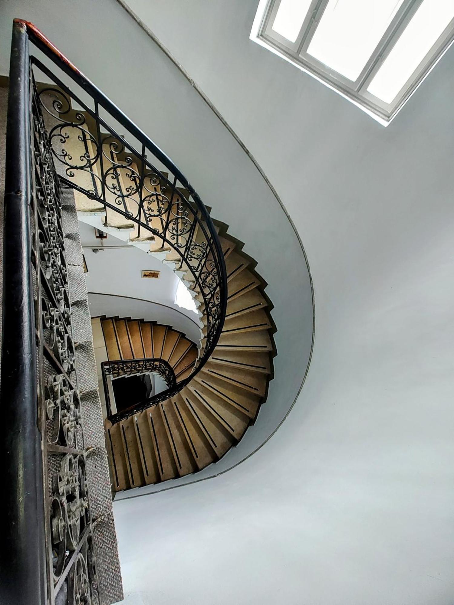 Antique Hostel Bucureşti Ngoại thất bức ảnh