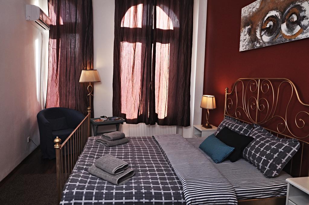 Antique Hostel Bucureşti Phòng bức ảnh