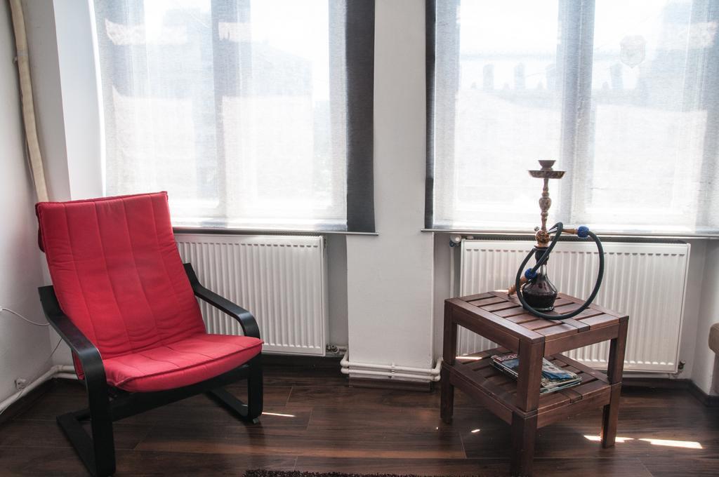 Antique Hostel Bucureşti Ngoại thất bức ảnh
